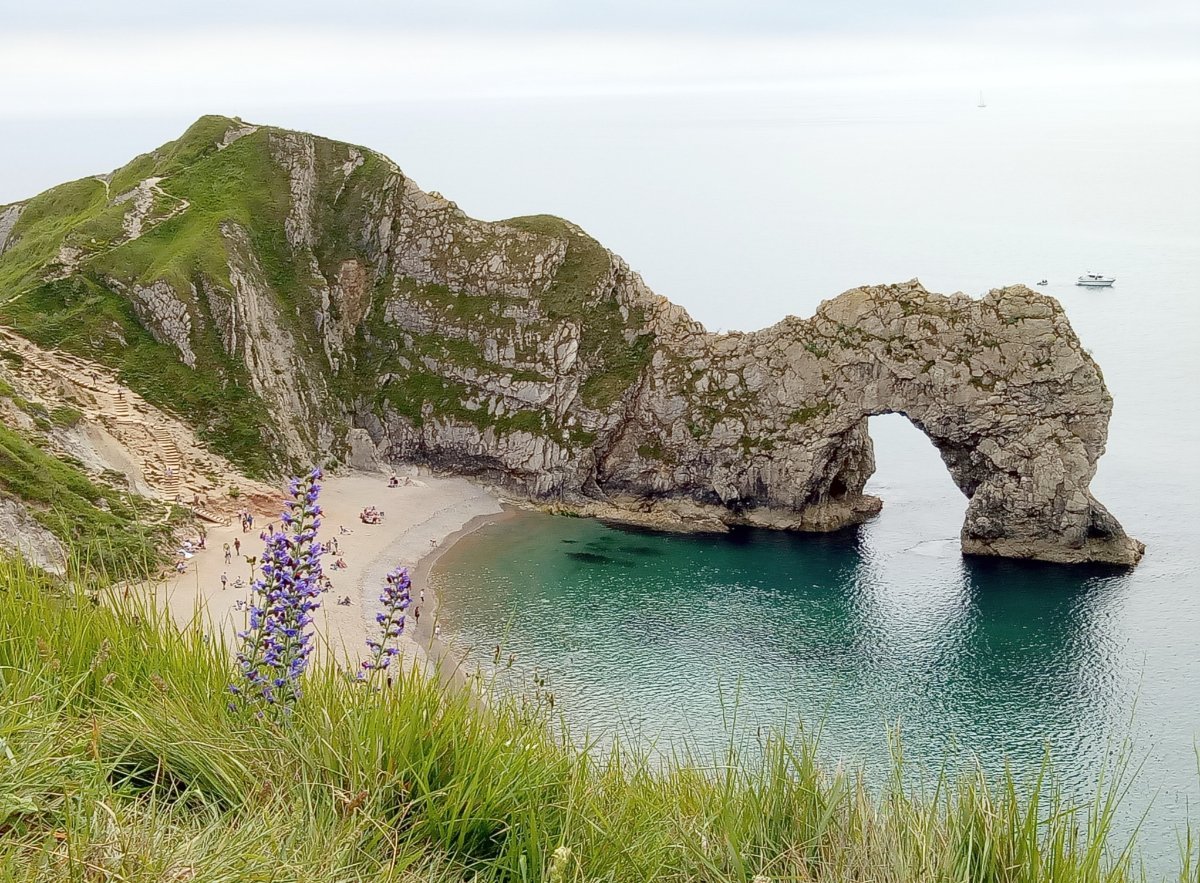 Durdle Door limestone arch on the Jurassic Coast, Dorset.